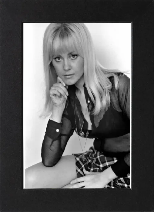 Impression encadrée : L'actrice de télévision Yutte Stensgaard de la série récente.