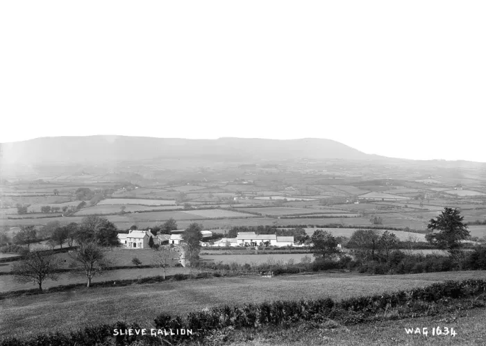Impression encadrée : Slieve Gallion en français est : Slieve Gallion
