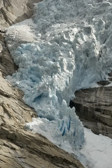 Impression encadrée : Glacière de Briksdal (Briksdalsbreen), occidental Glacière de Jostedal bergeant d'Olden en Norvège dans le paysage des scandinaves et l'europe
