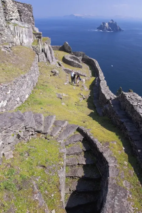 Impression encadrée : Monastère celtaque de Skellig Michael, site du patrimoine mondial de l'UNESCO et situé dans le comté de la Corse