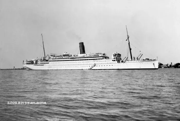 Impression encadrée : RMS Atlantis, c1929-c1952 Impression encadrée : RMS Atlantis, c1929-c1952