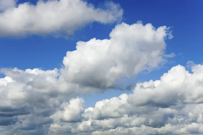 Impression encadrée : Beaucoup de nuages. Impression encadrée : Beaucoup de nuages.