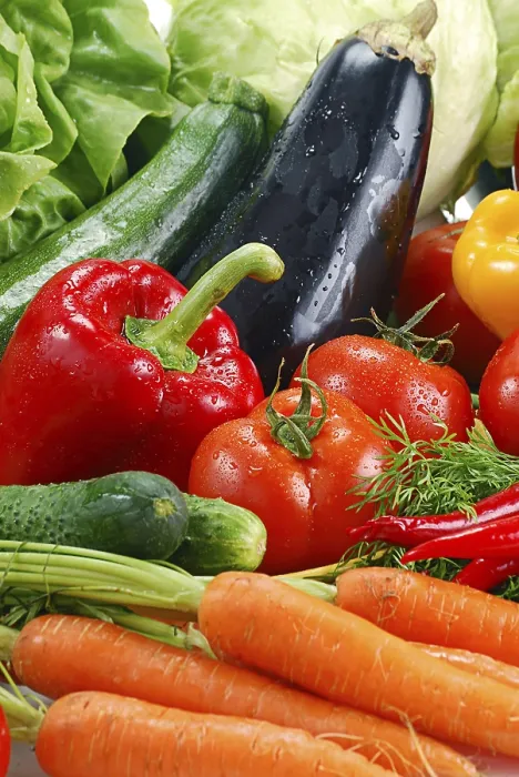 Impression encadrée : Composition avec légumes crus.