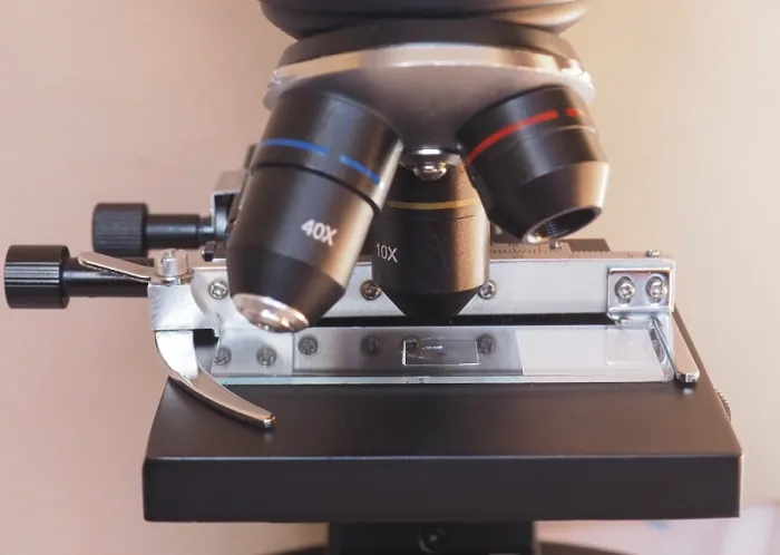 Impression encadrée : Détail de microscope optique. Impression encadrée : Détail de microscope optique.