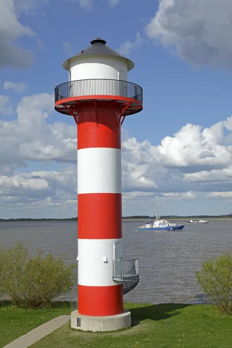 Impression encadrée : Phare sur l'Elbe, à Luhe. Impression encadrée : Phare sur l'Elbe, à Luhe.