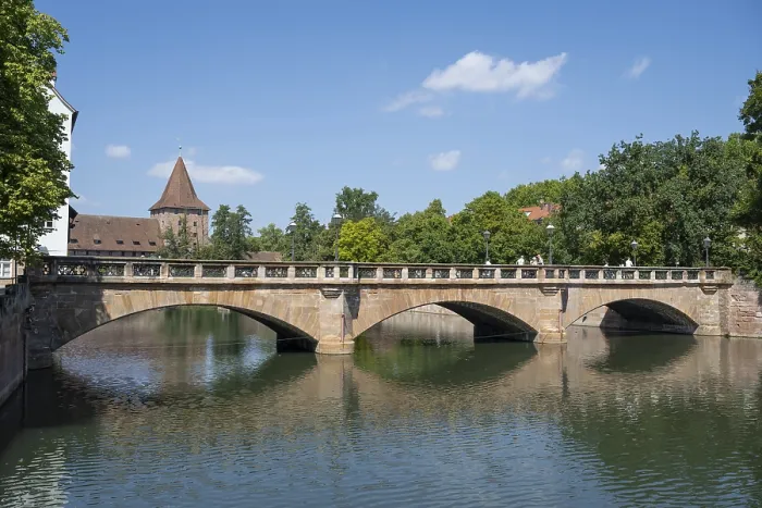 Impression encadrée : Maxbrücke avec réflexion.