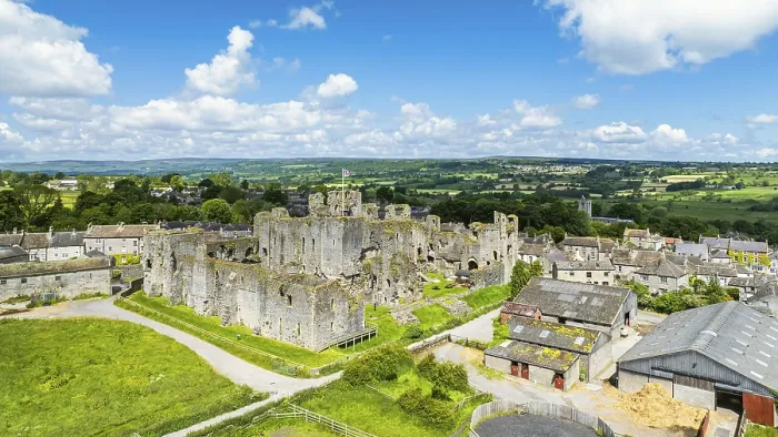 Impression encadrée : Château de Middleham depuis un drone, Middleham. Impression encadrée : Château de Middleham depuis un drone, Middleham.