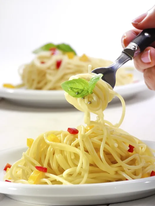 Impression encadrée : Pâtes spaghetti avec fourchette. Impression encadrée : Pâtes spaghetti avec fourchette.