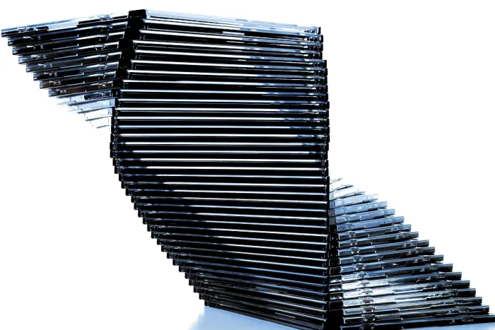 Impression encadrée : Pile de CD. Impression encadrée : Pile de CD.