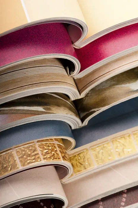 Impression encadrée : Pile de magazines, Pologne.