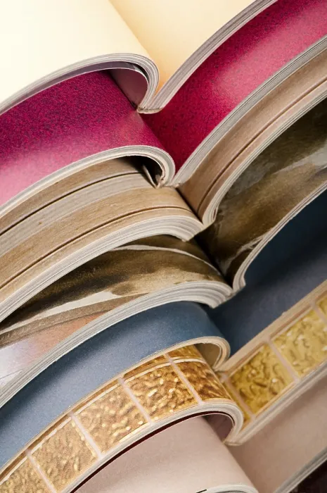 Impression encadrée : Pile de magazines, Pologne.