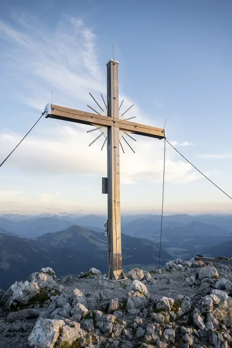 Impression encadrée : Croix de sommet du Scheffauer. Impression encadrée : Croix de sommet du Scheffauer.