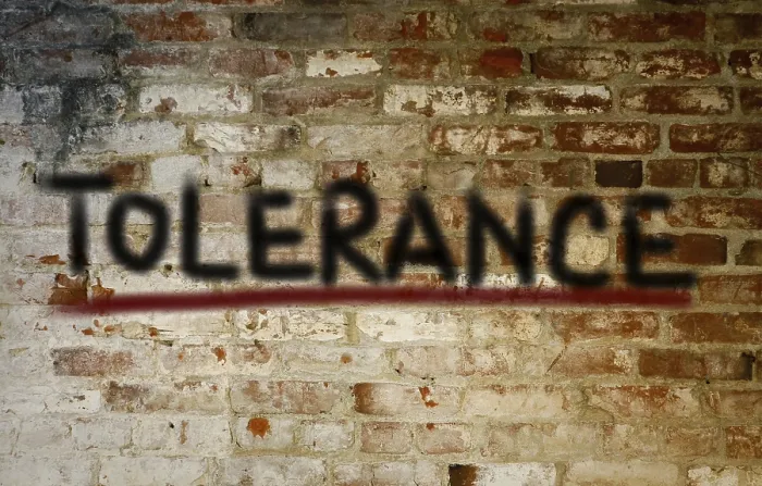 Impression encadrée : Le Concept de Tolerance Impression encadrée : Le Concept de Tolerance
