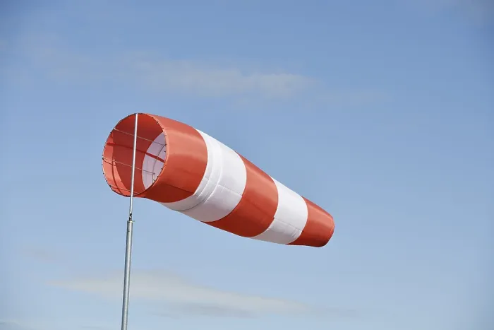 Impression encadrée : Windsack, drapeau, capteur de direction du vent, Allemagne. Impression encadrée : Windsack, drapeau, capteur de direction du vent, Allemagne.