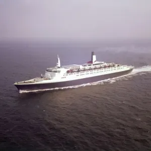 RMS Queen Elizabeth 2 Print, Cunard Ocean Liner, 1977 RMS Queen Elizabeth 2 Print, Cunard Ocean Liner, 1977