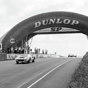 The Ford GT40 Print - Le Mans 1965 The Ford GT40 Print - Le Mans 1965