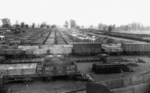 Les décharges de wagons à large gauge du Swindon Works, 1892