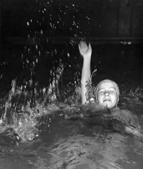 Female Swimmer Impressions: BACKSTROKE