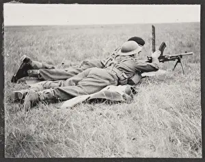 WW2 Soldiers In Action Impressions: Bren practice