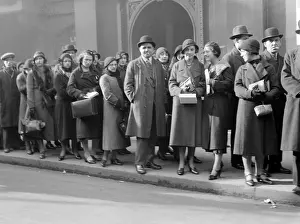 Vintage Transport History Impressions: A Bus Queue 1920S