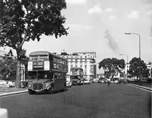 Vintage Motor Vehicles UK Impressions: Three Buses at Once