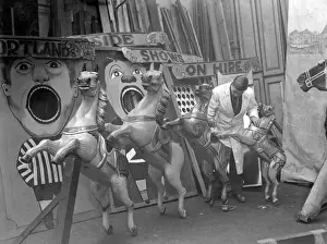 Vintage Fairground Rides Impressions: Carousel Maintenance
