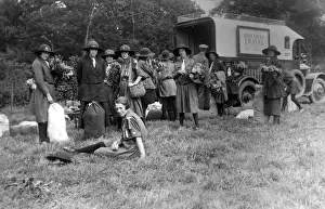 Vintage Holidaymakers Impressions: (insert)