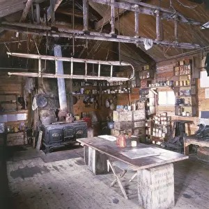 Ernest Shackleton Expedition Impressions: Inside Shackletons Hut
