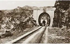Tunnel Impressions: Pass de Khyber - Afghanistan / Pakistan - Tunnel ferroviaire de Khyber.