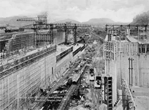 Impressions de Bas de fermeture en construction, regardant au sud, Miraflores à canal du Panamá Panama Impressions: Fermeture inférieure sous construction