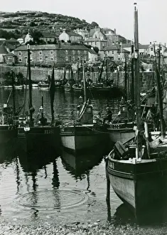 Impressions de Pêcheurs dans le port de Mousehole au Cornouailles - Décembre 1929 Trou De Souris Impressions: Le Mouse hole, le Cornouailles