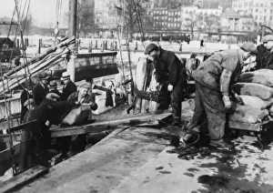 Prohibition Era Impressions: Prohibition Raid