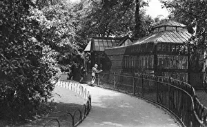Derby Impressions: Vue de l'Aviary dans l'Arboretum, Derby.
