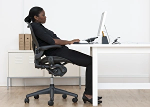 Images datées de 2012 novembre: Posture assise incorrecte