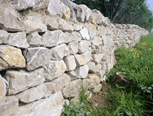 Geological Rock Formations Impressions: Limestone wall