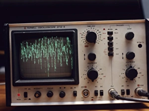 Images datées de 2004 décembre: Oscilloscope