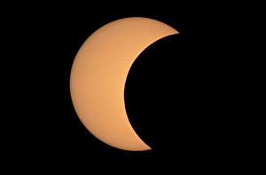 Annular Solar Eclipse Impressions: Partial phase of an annular eclipse (10 / May / 1994)