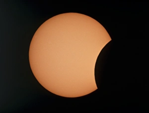 Annular Solar Eclipse Impressions: Partial phase of an annular solar eclipse, 10 / 5 / 94