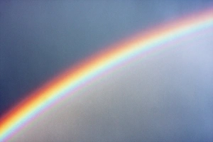 Impressions de L'arc-en-ciel, image montrant les arcs supranuméraires sous l'arc principal de l'arc en ciel Images datées de 2010 mars: Rainbow