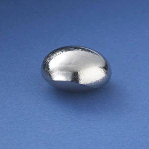 Images datées du 7 février 2012: Titanium
