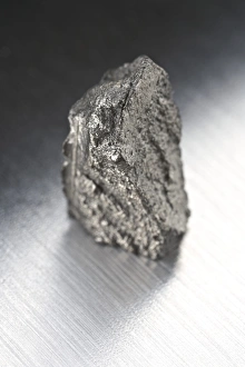 Impressions de L'yttrium. Échantillon du métal rare terre (Y) Images datées de 2012 février: Yttrium