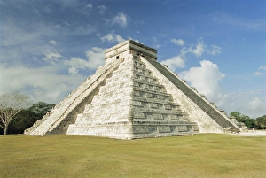 Yucatan Peninsula Tourism Impressions: Chichenitza