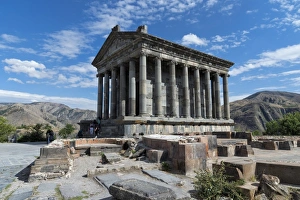 Impressions de Temple solaire classique hellénistique de Garni dans la province du Kotayk en Arménie au Caucase en Asie Arménie Impressions: Temple du soleil classique hellénistique de Garni dans la province de Kotayk en Arménie au Caucase et en Asie