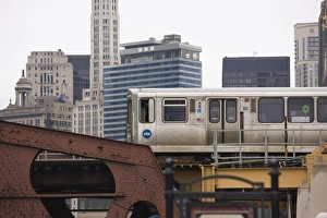 Chicago Elevated Train Impressions: El train on the elevated train system