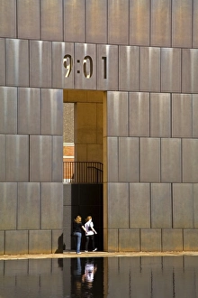 Contemporary Architecture USA Impressions: Gate of Time
