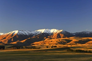 New Zealand Sunset Impressions: Hawkdun Range