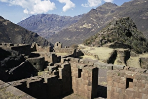 Inca Ruin Peru Impressions: Hitching post of sun