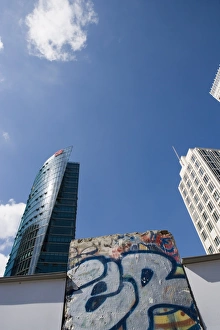 Potsdamer Platz Architecture Impressions: Section of the Berlin Wall