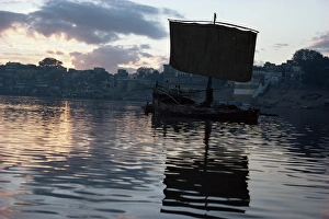 River Ganges India Impressions: Sunset over the River Ganges