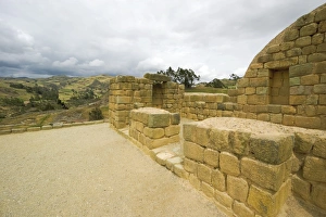 Temple Of The Sun Impressions: Upper level of the Temple of the Sun